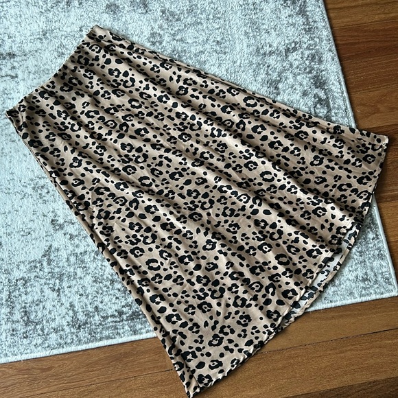 Cheetah Silk midi skirt - Picture 1 of 2